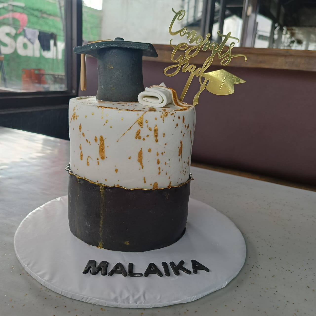 Custom Graduation Cakes in Nairobi – Celebrate Your Achievement in Style