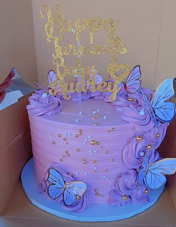 Chocolate fudge birthday cake from The Cake Lounge – best bakery in Nairobi offering custom-designed cakes at affordable prices with Nairobi cake delivery.